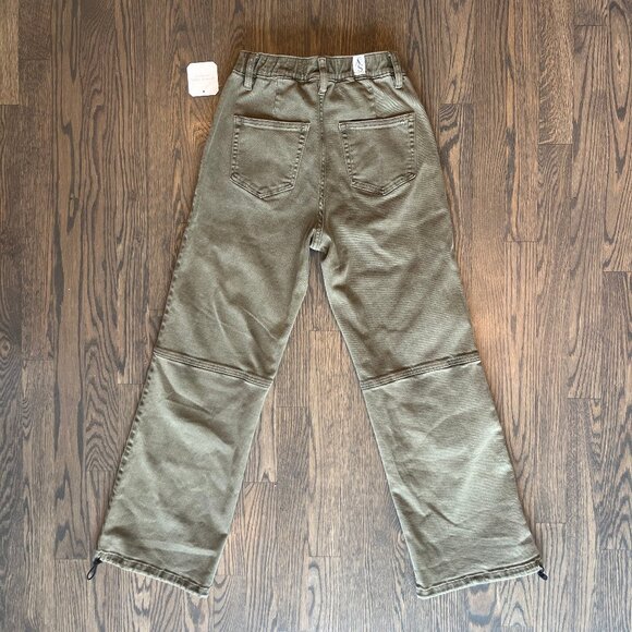 NWT - Altar’d State Utility Cargo Pants - Olive Green - Size 25 - Picture 2 of 6